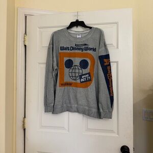 Disney Vault Collection 50 Magic Kingdom Spellout Crewneck Size Medium M